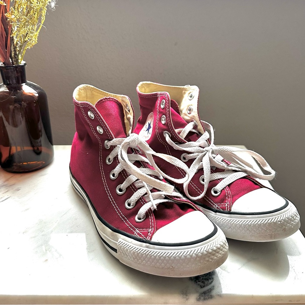 Converse High-Top Sneakers in Red